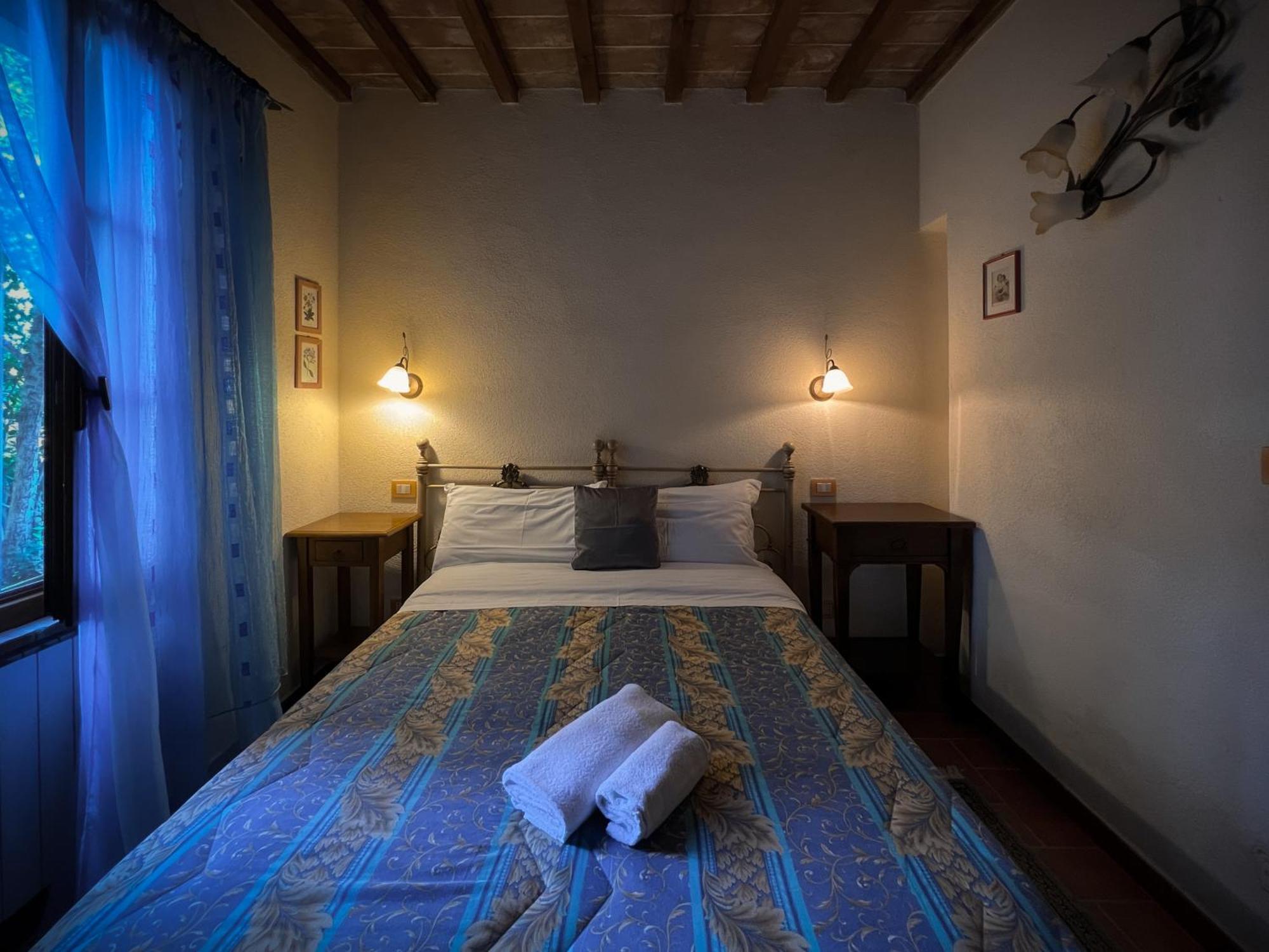 Agriturismo Lucestraia Montecatini Val di Cecina Habitación foto
