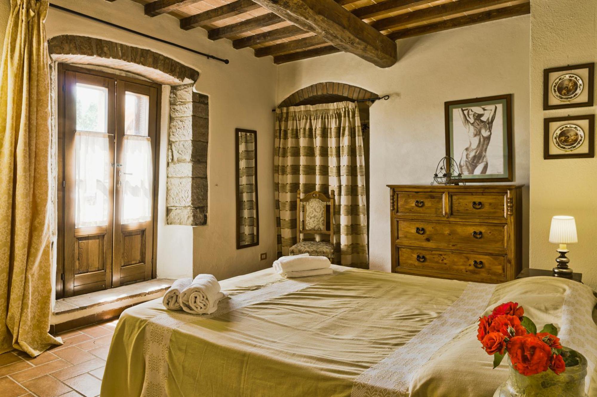 Agriturismo Lucestraia Montecatini Val di Cecina Habitación foto