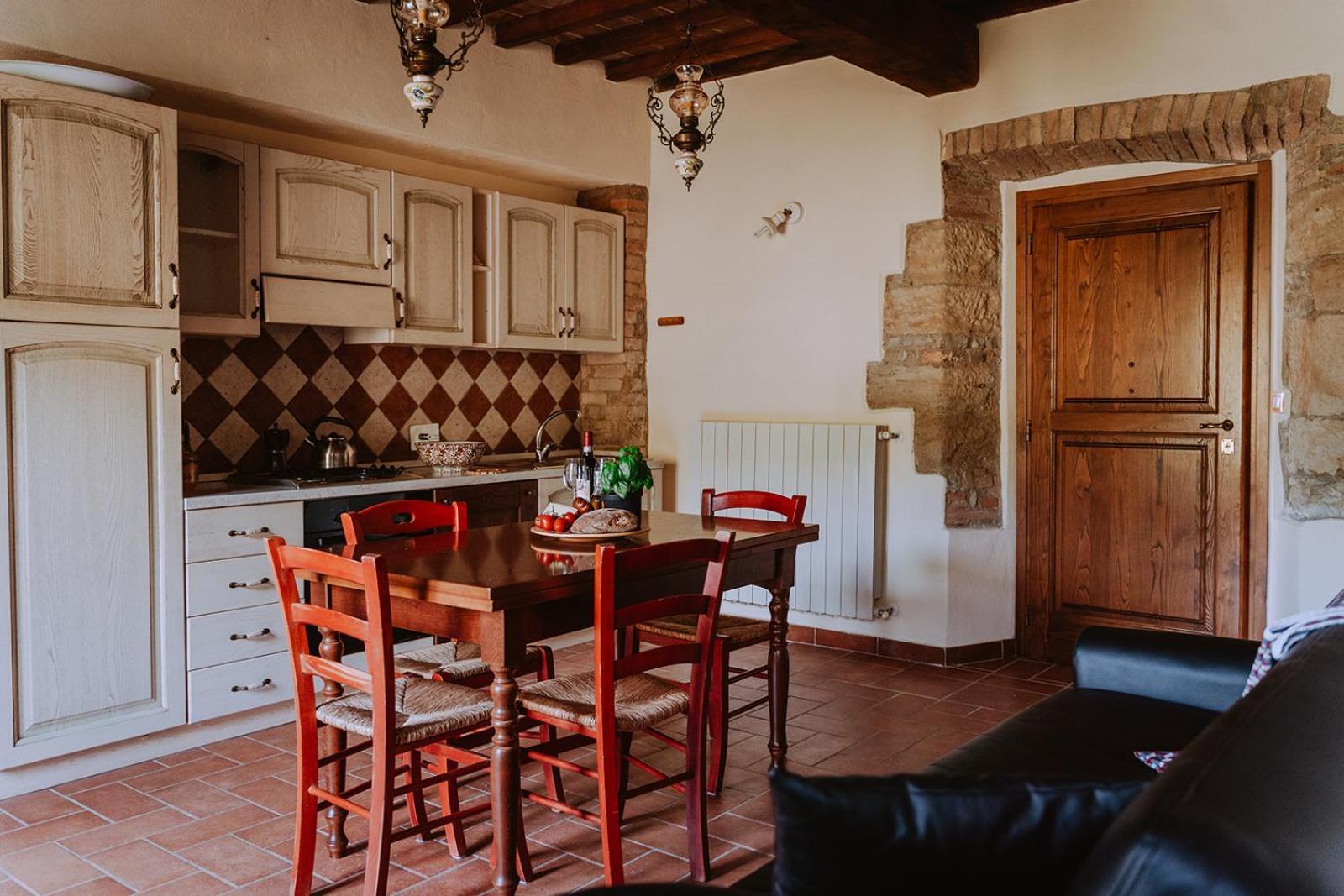 Agriturismo Lucestraia Montecatini Val di Cecina Habitación foto