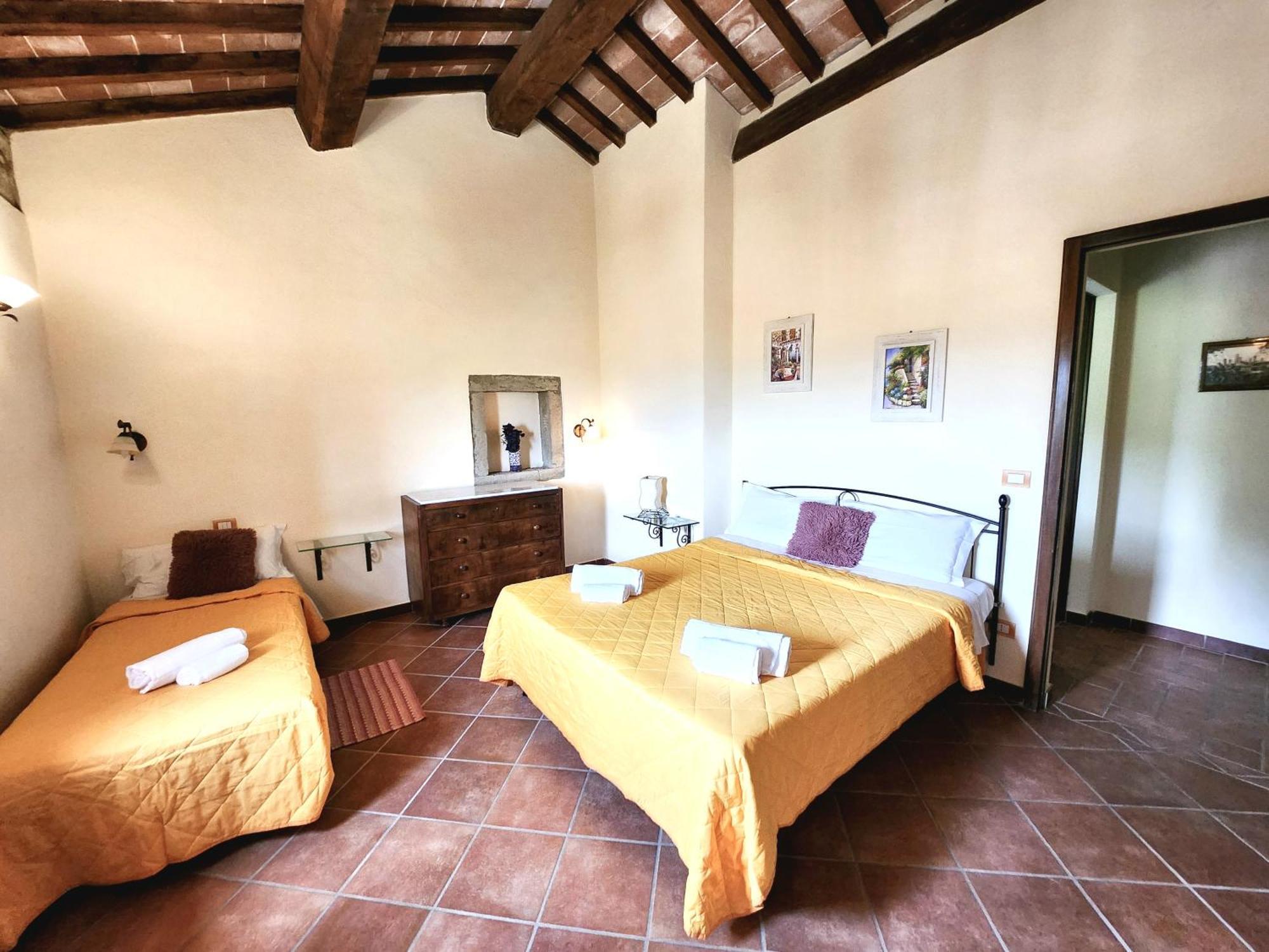 Agriturismo Lucestraia Montecatini Val di Cecina Habitación foto