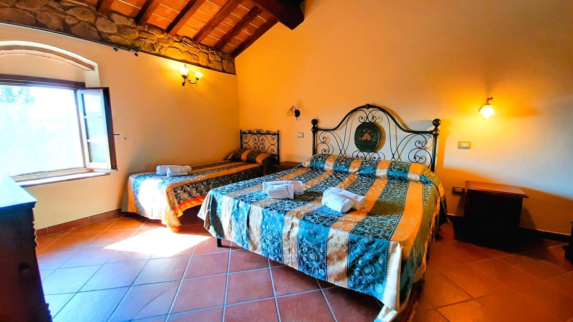 Agriturismo Lucestraia Montecatini Val di Cecina Habitación foto